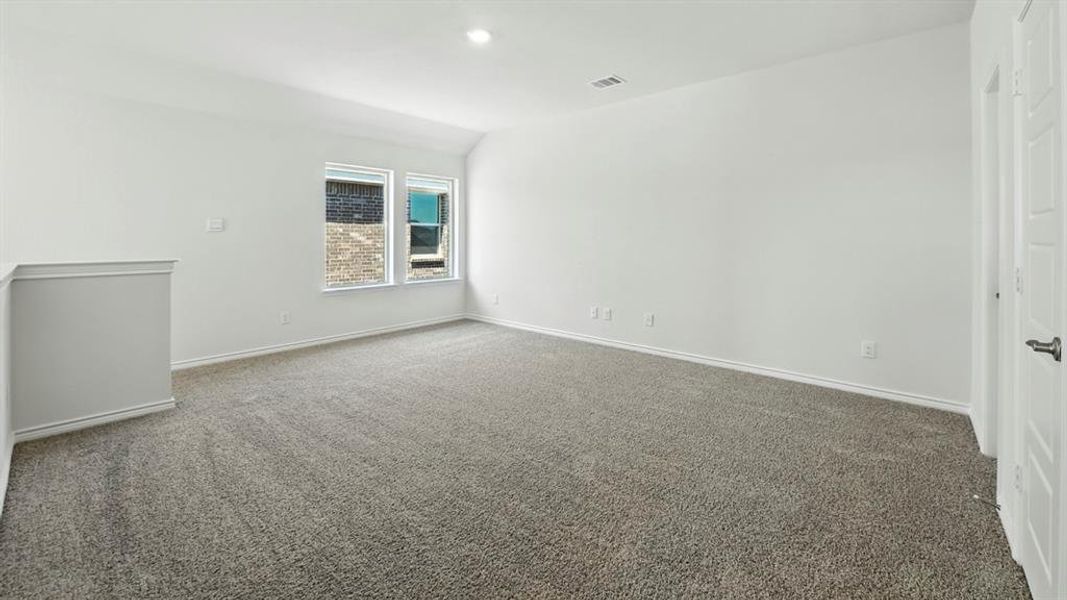 Spacious, unfurnished interior of a new home in The Woods at Lindsey Place, Anna (Image 17).