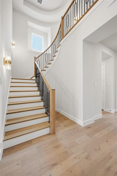 Spacious, unfurnished interior of a new home in Mustang Lakes, Celina (Image 23).