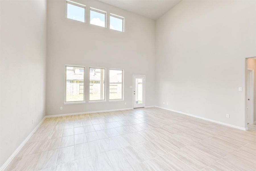 Spacious, unfurnished interior of a new home in Stone Creek Ranch, Hockley (Image 30).