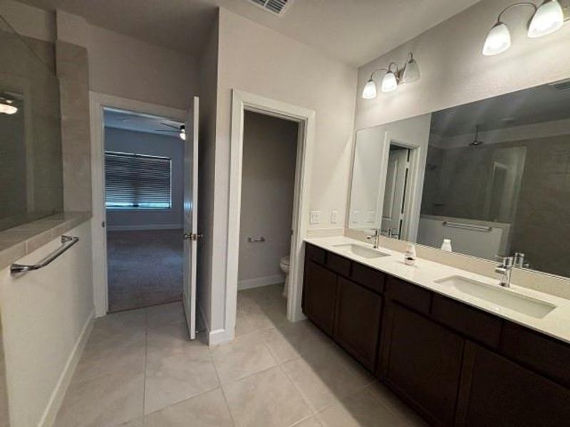 Furnished interior view inside a new home in , Missouri City (Image 7).