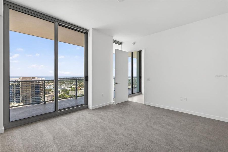Spacious, unfurnished interior of a new home in , St. Petersburg (Image 22). Spacious, unfurnished interior of a new home in , St. Petersburg (Image 22).