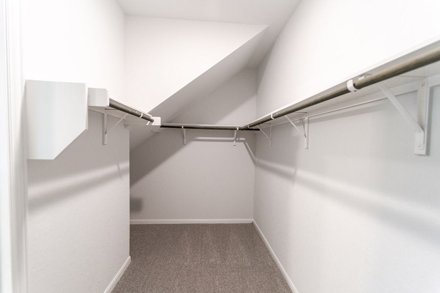 Spacious, unfurnished interior of a new home in Hannah Heights, Seguin (Image 13).