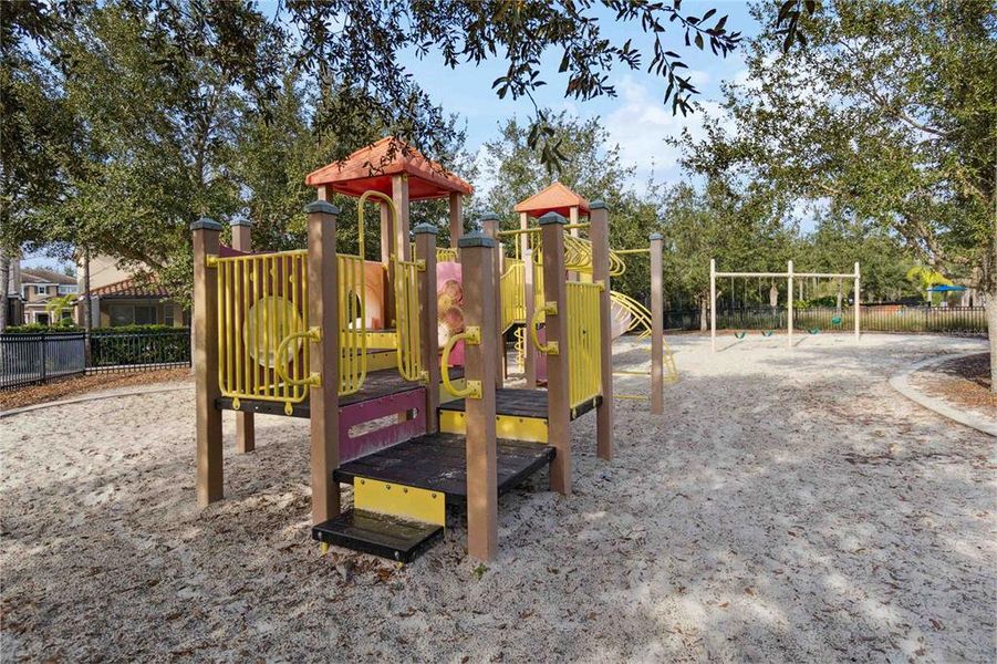 Community amenities in , Davenport (Image 35). Community amenities in , Davenport (Image 35).