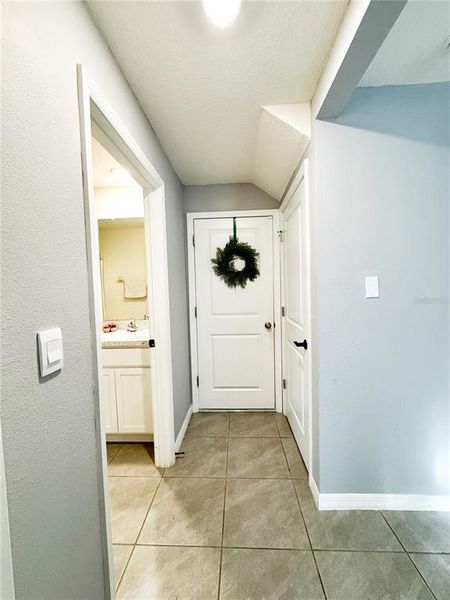 Spacious, unfurnished interior of a new home in , Zephyrhills (Image 21).