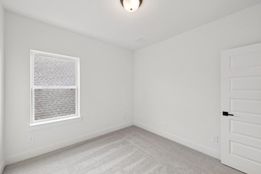 Spacious, unfurnished interior of a new home in The Highlands 40', Porter (Image 19). Spacious, unfurnished interior of a new home in The Highlands 40', Porter (Image 19).