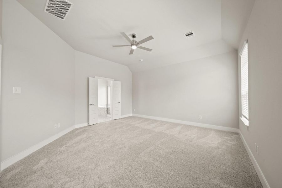 Spacious, unfurnished interior of a new home in Beacon Hill, Waller (Image 23). Spacious, unfurnished interior of a new home in Beacon Hill, Waller (Image 23).