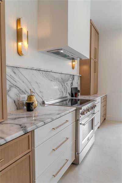 Furnished interior view inside a new home in , Tampa (Image 5).