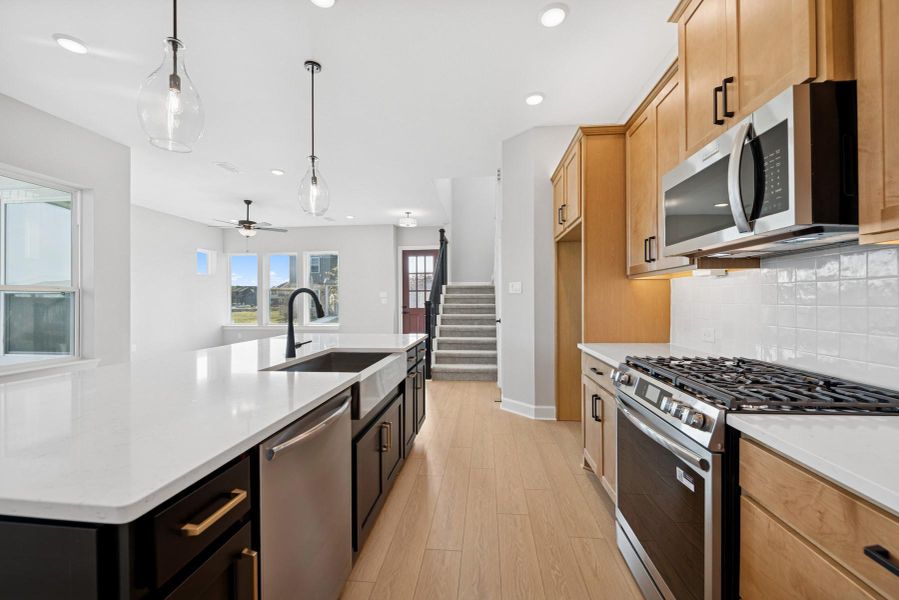 Furnished interior view inside a new home in Pomona 40' Homesites, Manvel (Image 10). Furnished interior view inside a new home in Pomona 40' Homesites, Manvel (Image 10).