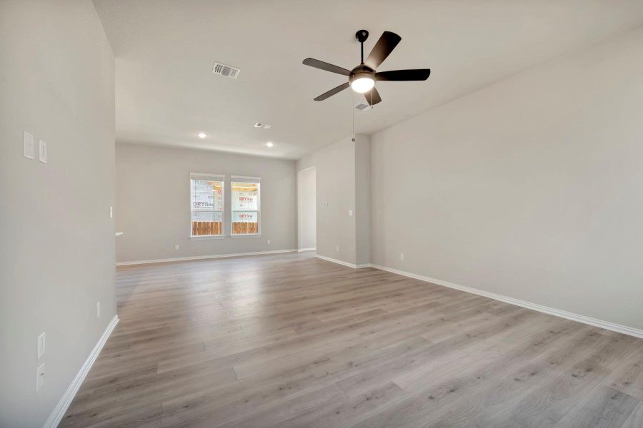 Spacious, unfurnished interior of a new home in Heritage, Dripping Springs (Image 35).