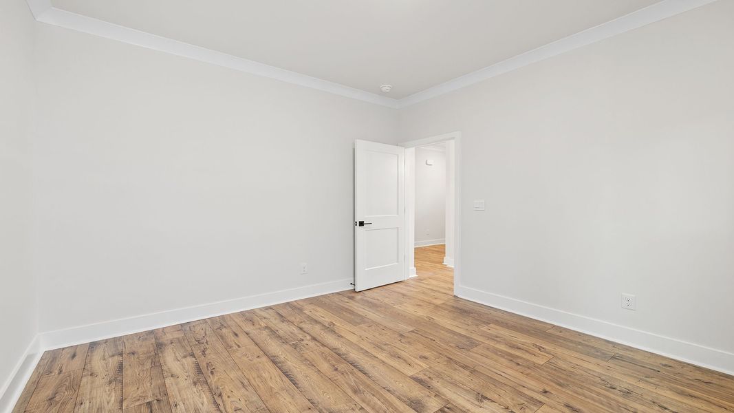 Spacious, unfurnished interior of a new home in Cottonwood Ridge, Piedmont (Image 19).