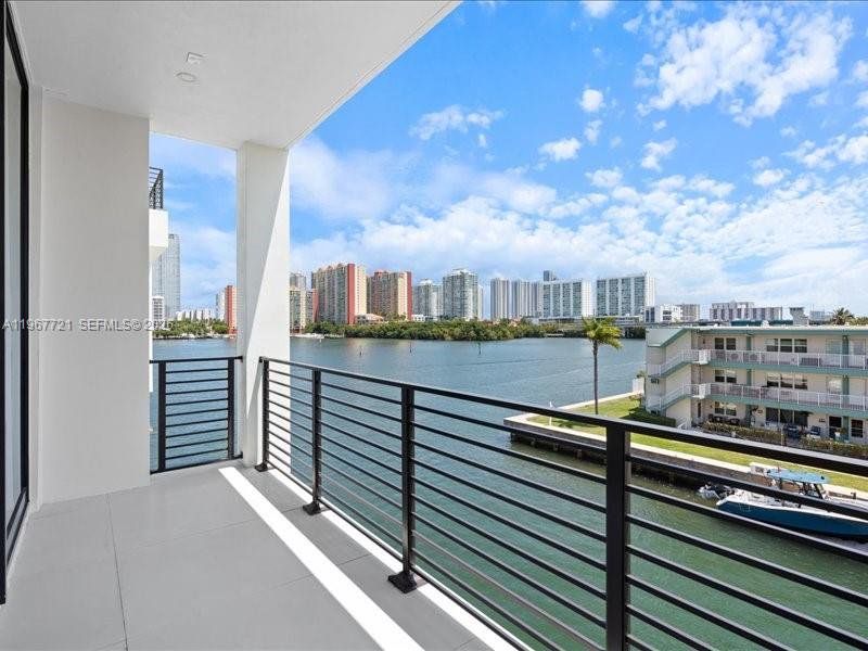 Condo located in North Miami Beach, FL showcasing its design and architecture (Image 24).