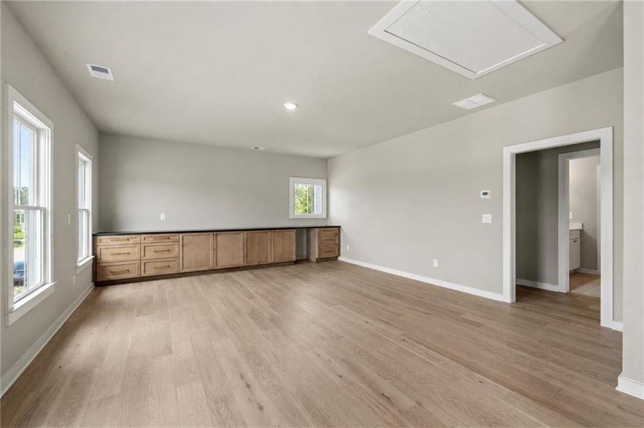 Spacious, unfurnished interior of a new home in , Milton (Image 30).