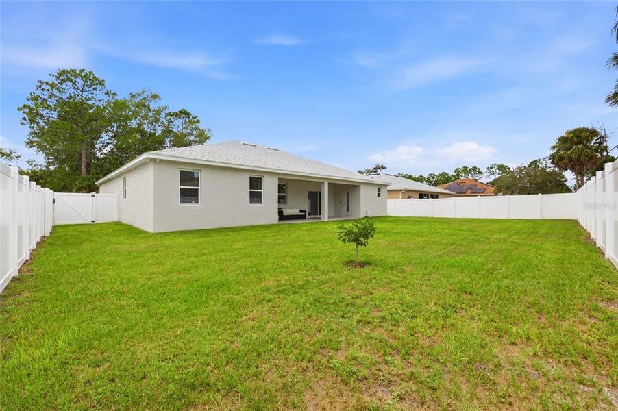 Exterior details and patio area of a home in , Palm Coast (Image 30).