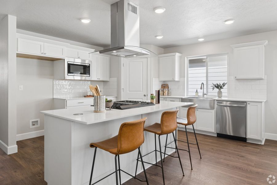 Furnished interior view inside a new home in IronHorse, Prineville (Image 11).