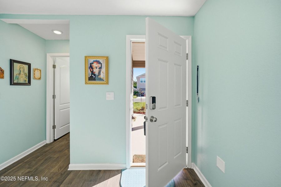 Furnished interior view inside a new home in The Arbors, Jacksonville (Image 15). Furnished interior view inside a new home in The Arbors, Jacksonville (Image 15).