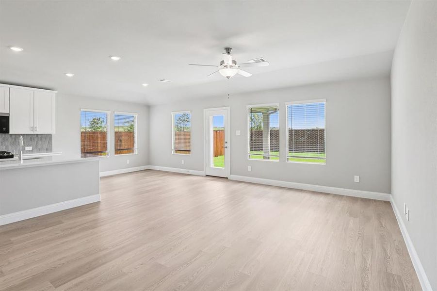 Photo is not of the actual home, but is an inspirational photo of builder’s model home and may depict options, furnishings, and/or decorator features that are not included. Photo is not of the actual home, but is an inspirational photo of builder’s model home and may depict options, furnishings, and/or decorator features that are not included.