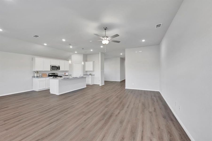 Spacious, unfurnished interior of a new home in Verandah, Royse City (Image 23). Spacious, unfurnished interior of a new home in Verandah, Royse City (Image 23).