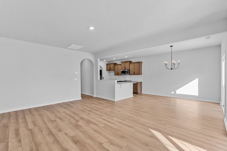 Spacious, unfurnished interior of a new home in Fieldstone, Lexington (Image 20).