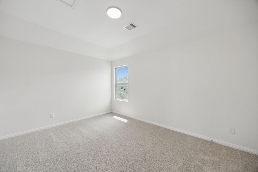 Spacious, unfurnished interior of a new home in Riviera Pines, Huffman (Image 29).