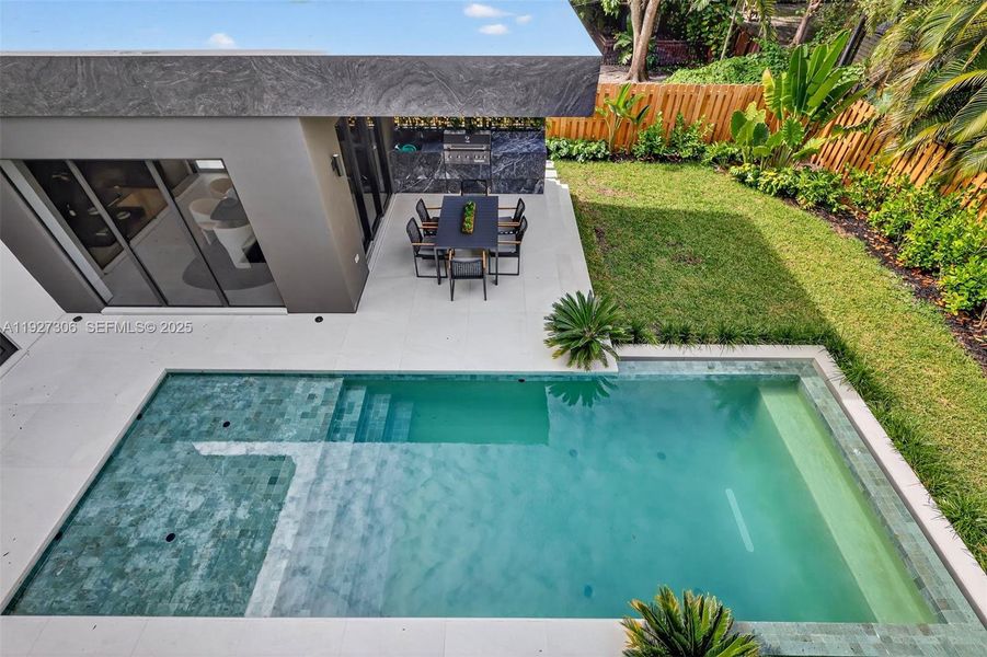 Exterior details and patio area of a home in , Biscayne Park (Image 33).