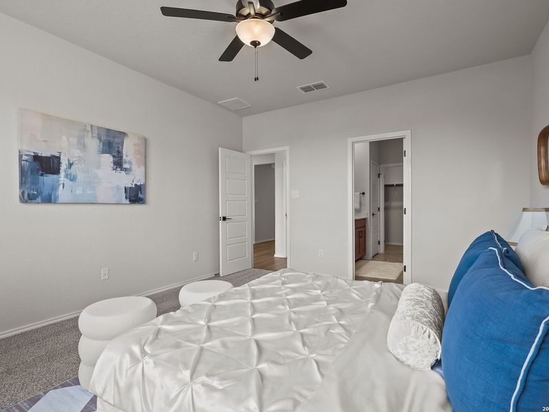 Furnished interior view inside a new home in Hannah Heights, Seguin (Image 26).