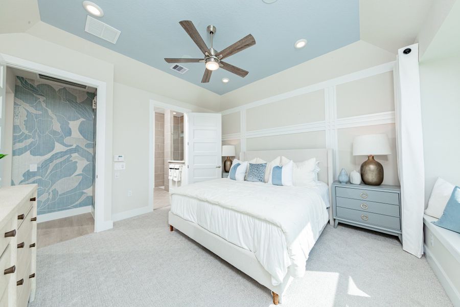 Representative furnished interior of a home built from the Somerset by Beazer Homes in Ellwood, Iowa Colony (Image 10).