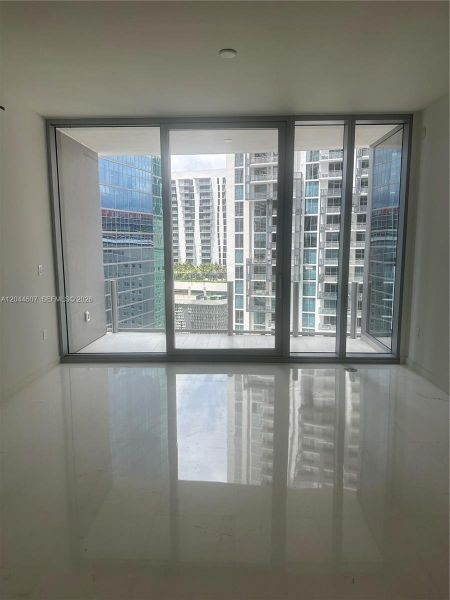 Spacious, unfurnished interior of a new home in Aston Martin Residences, Miami (Image 8).