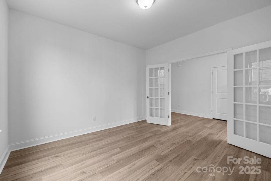 Spacious, unfurnished interior of a new home in Lakeside Glen, York (Image 35). Spacious, unfurnished interior of a new home in Lakeside Glen, York (Image 35).