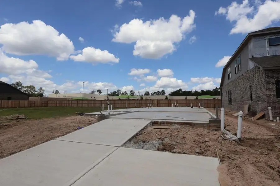 Every foundation at DWH is engineered and it’s inspected three times! We do not do “batch” testing. Rest easy knowing your foundation comes with a 10 year warranty. Every foundation at DWH is engineered and it’s inspected three times! We do not do “batch” testing. Rest easy knowing your foundation comes with a 10 year warranty.