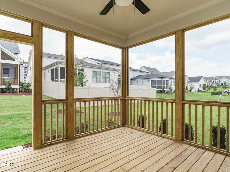 030-1280x960-screened-porch