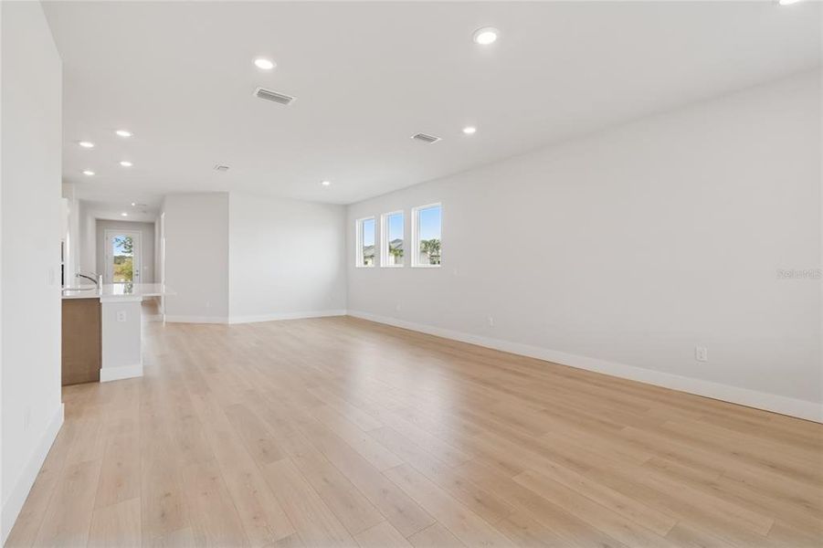 Spacious, unfurnished interior of a new home in Vistera of Venice – Cottage Series, Nokomis (Image 24).