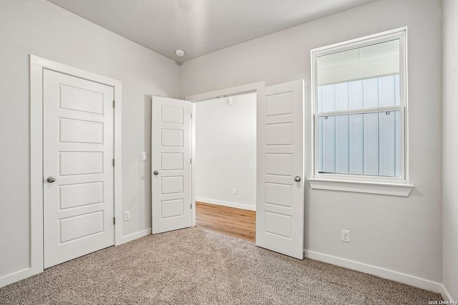 Spacious, unfurnished interior of a new home in Highland Ridge, San Antonio (Image 17). Spacious, unfurnished interior of a new home in Highland Ridge, San Antonio (Image 17).