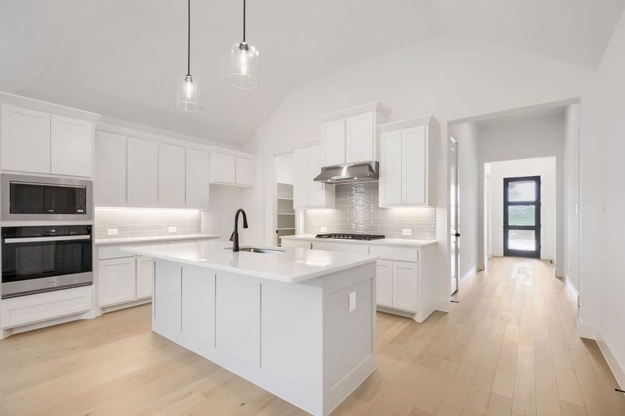 4302 Blackberry - Kitchen