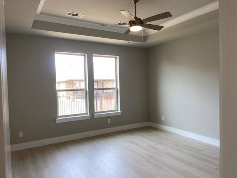 sales - 1908 Vittoria - spec - bedroom