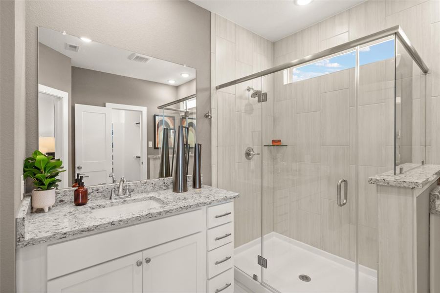 **Photos are representative of the floor plan and not of the actual home** **Photos are representative of the floor plan and not of the actual home**