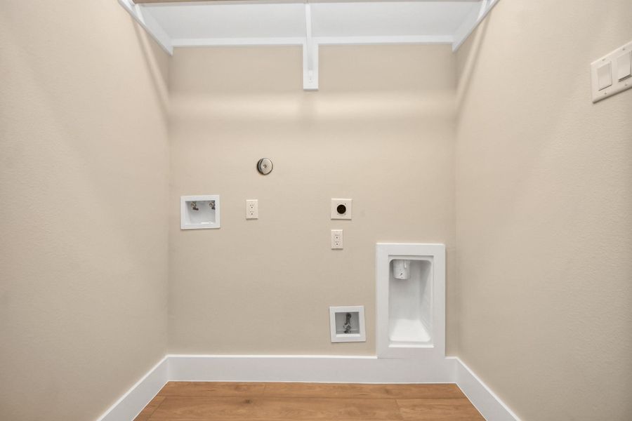 Spacious, unfurnished interior of a new home in , Spring (Image 26).