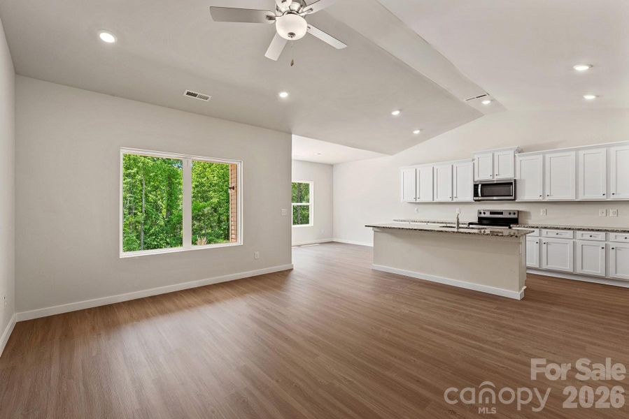 Spacious, unfurnished interior of a new home in Knights Bridge, Richburg (Image 10).