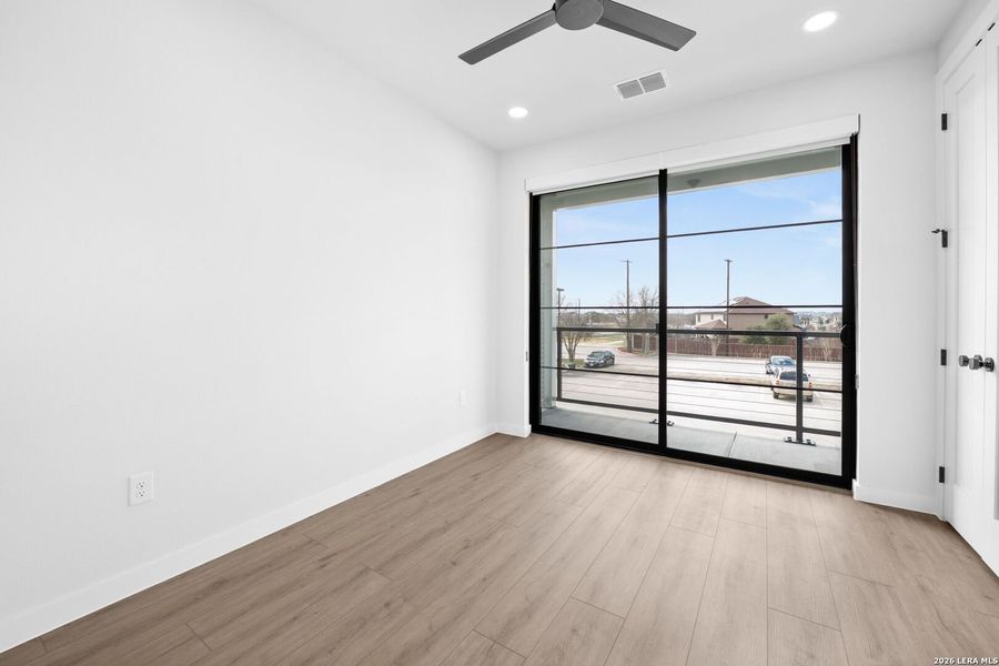 Spacious, unfurnished interior of a new home in , New Braunfels (Image 16).