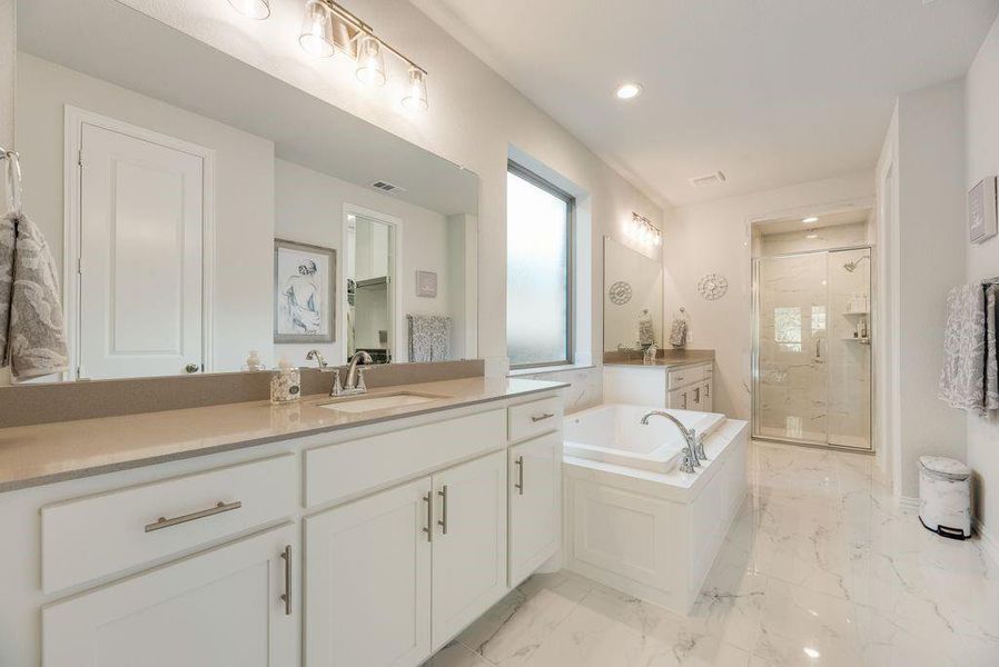 Furnished interior view inside a new home in Reunion, Rhome (Image 22).