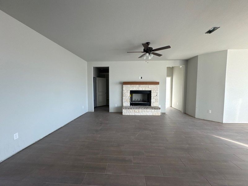 Spacious, unfurnished interior of a new home in Terra Escalante, Blue Ridge (Image 4).