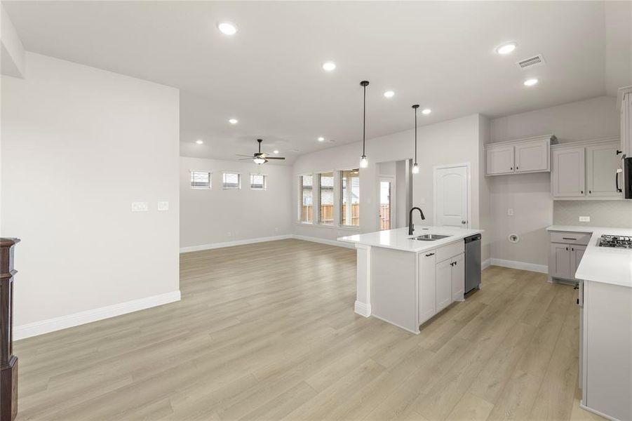 02_1436 Bramante, Celina 02_1436 Bramante, Celina