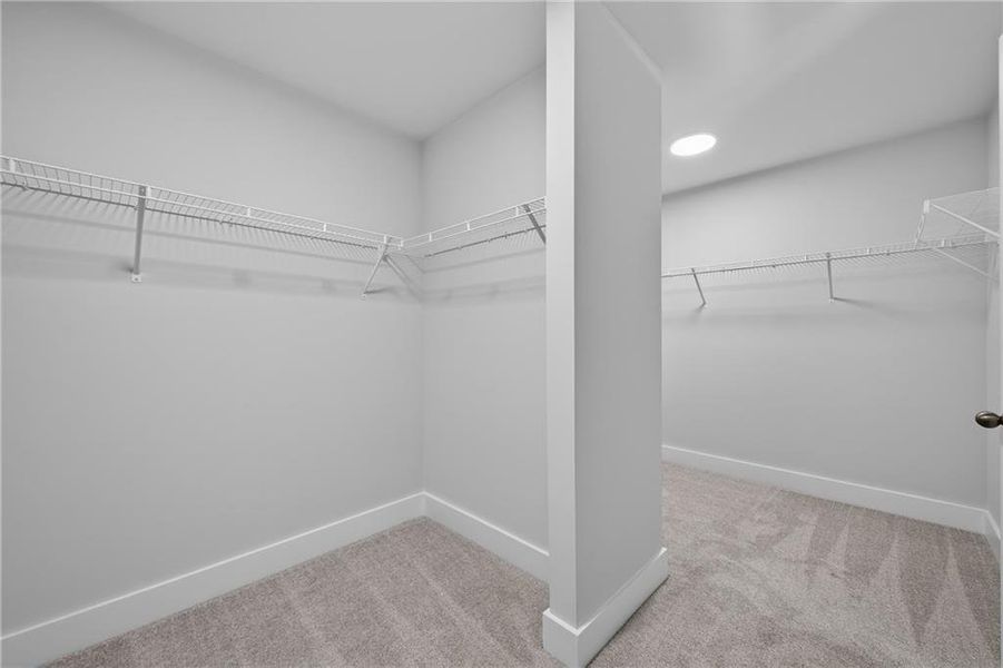 Spacious, unfurnished interior of a new home in , Atlanta (Image 17).