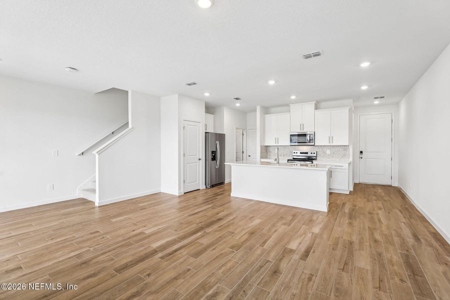 Spacious, unfurnished interior of a new home in Parkside at Shearwater, St. Augustine (Image 18).