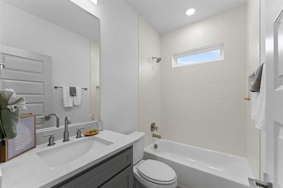 Furnished interior view inside a new home in , Glenn Heights (Image 33). Furnished interior view inside a new home in , Glenn Heights (Image 33).