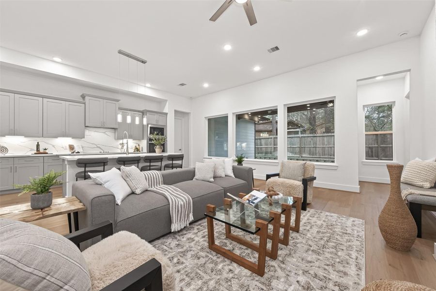 LIVING AREA LIVING AREA