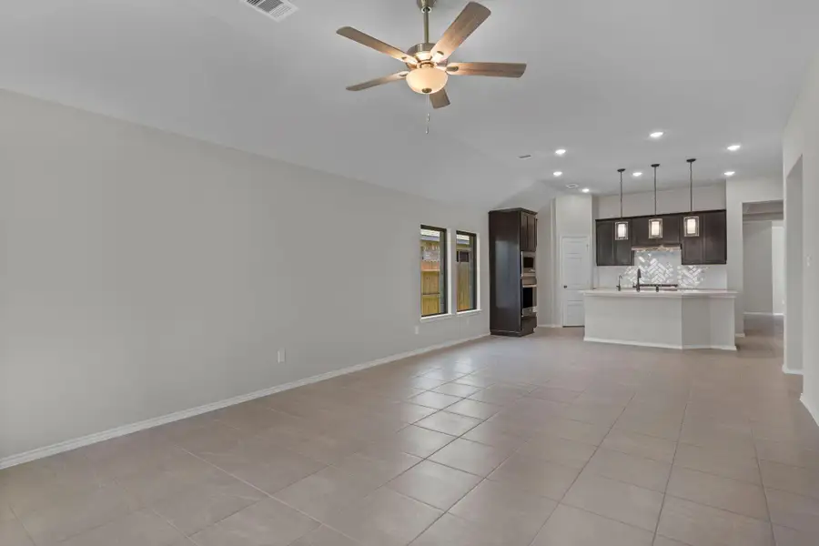 Spacious, unfurnished interior of a new home in Grand Central Park, Conroe (Image 26). Spacious, unfurnished interior of a new home in Grand Central Park, Conroe (Image 26).