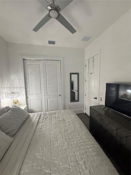 Furnished interior view inside a new home in , Port St. Lucie (Image 11).