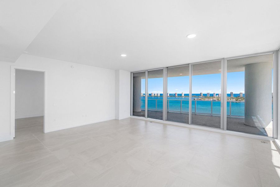 Living Area - East Views