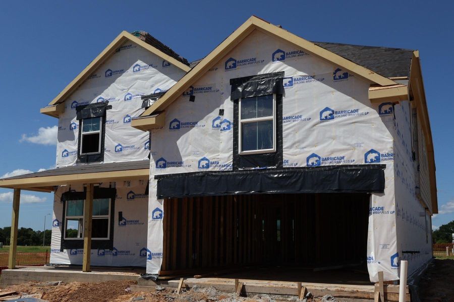 Two story home with 4 beds, 3.5 baths, and 2 car garage