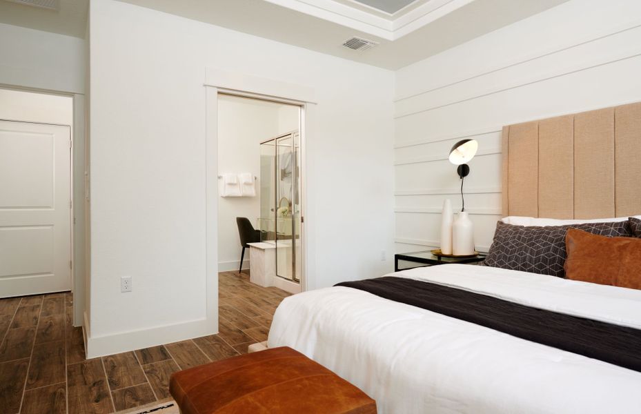 Furnished interior view inside a new home in Del Webb New Braunfels at Veramendi, New Braunfels (Image 8).